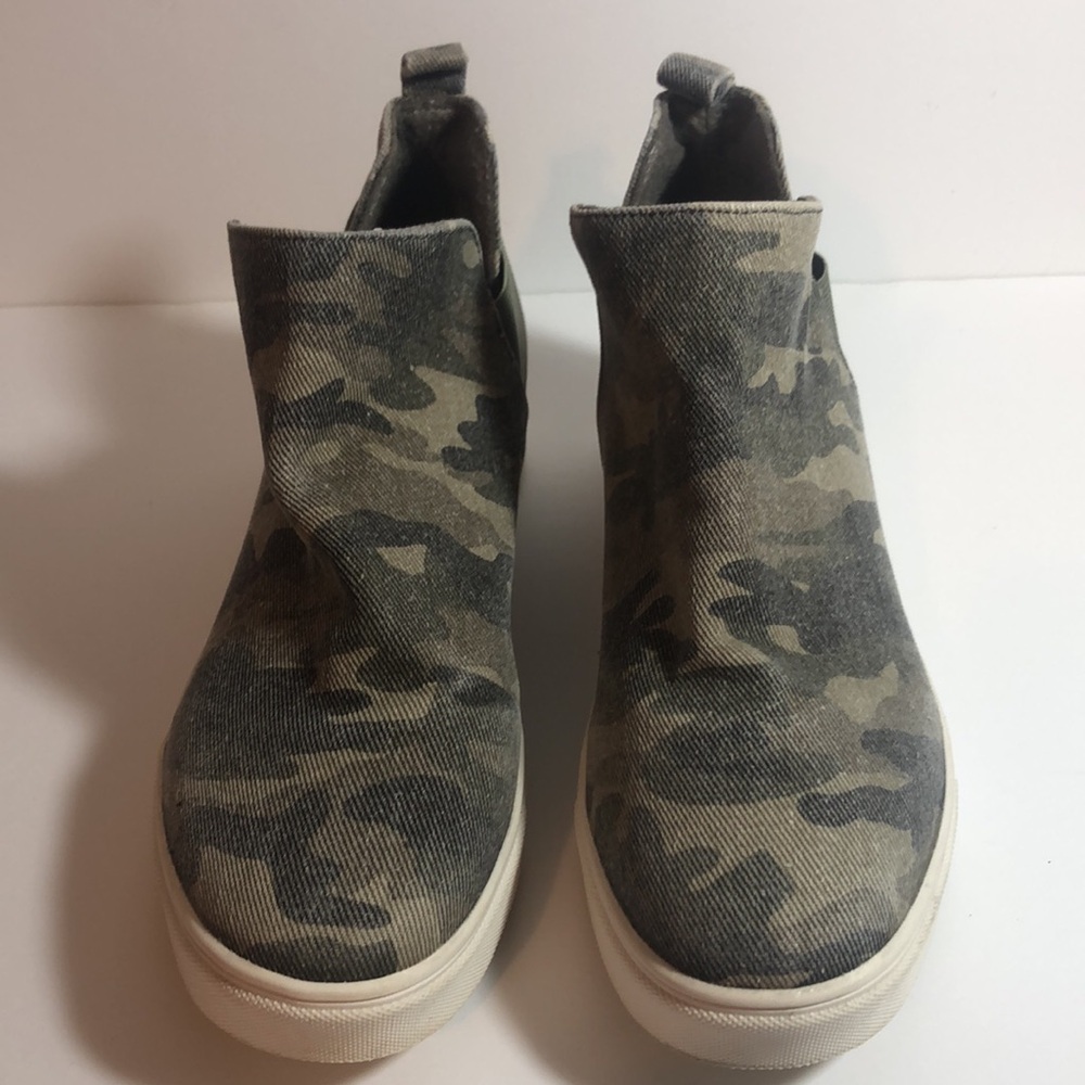 Soda Diana Camo Slip On Casual Shoes Whimsigoth